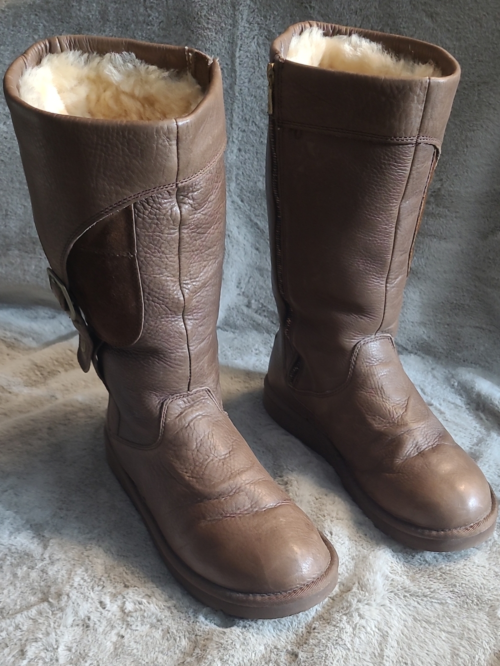 UGG Cargo Leather Zip Boots Womens 12 / 43